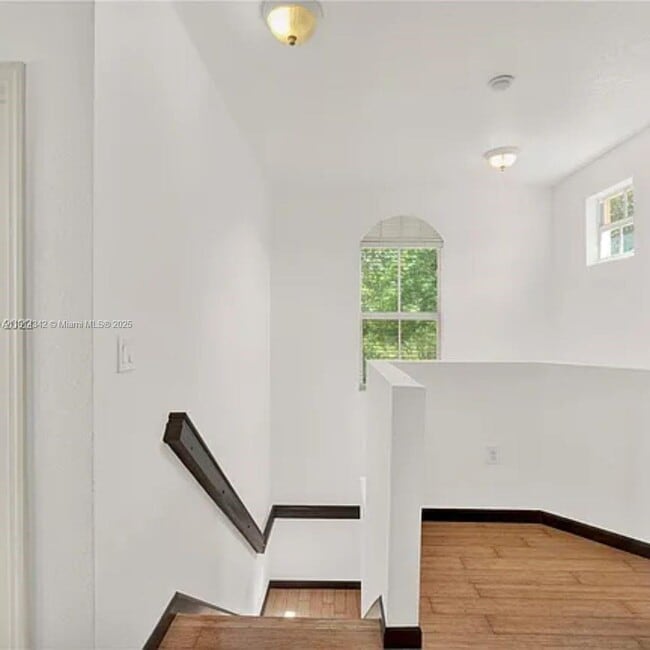 Building Photo - 10902 NW 79th St