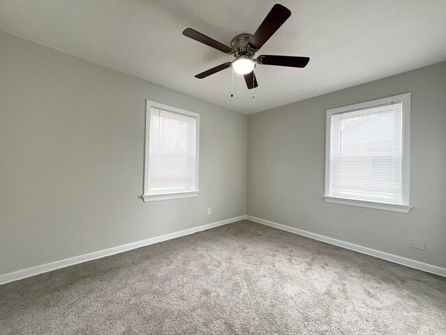 Building Photo - 1465 W Duchesne Dr