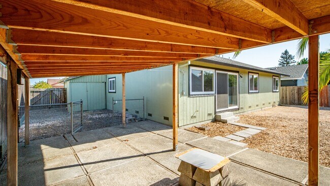 Building Photo - 1623 Oneel Dr