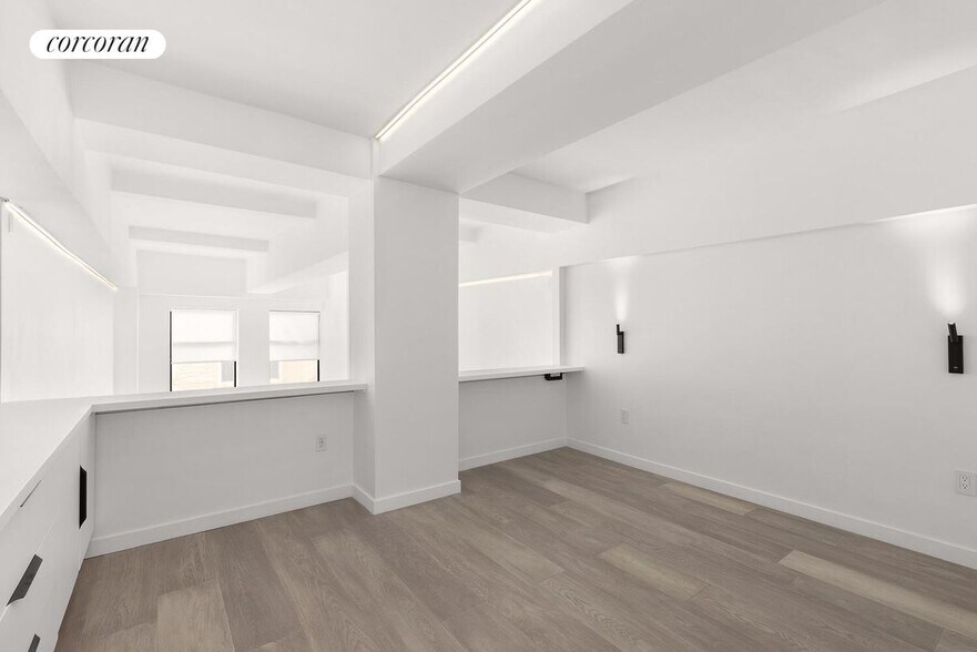 Building Photo - 135-145 W 70th St