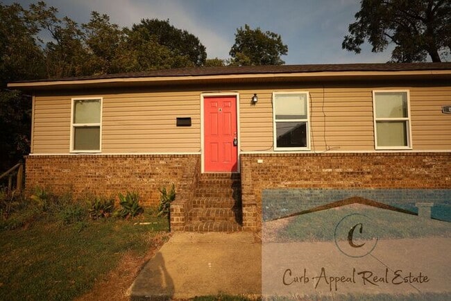 Building Photo - Recently renovated 2 bed 1 bath apartment ...