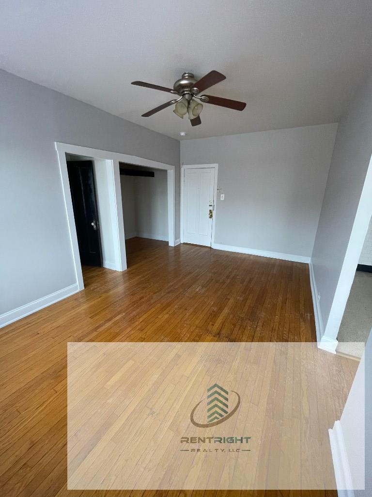 Building Photo - 4354 N Elston Ave
