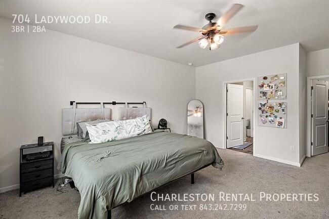 Building Photo - 704 Ladywood Dr