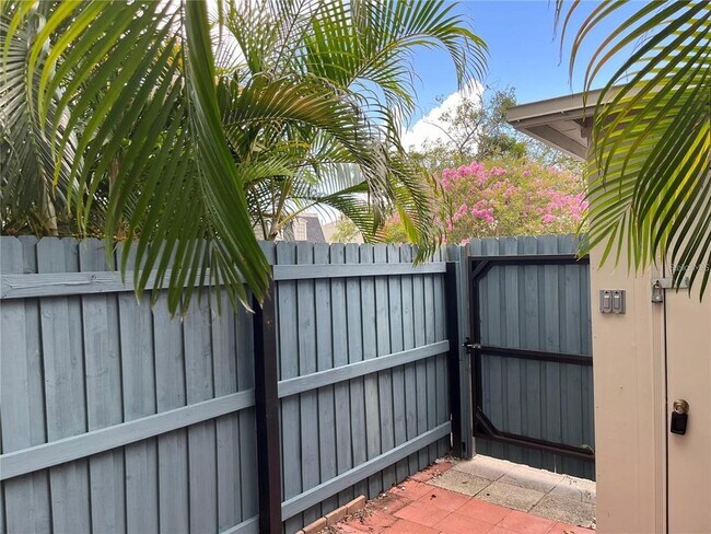 Building Photo - 4319 La Riviera Ct