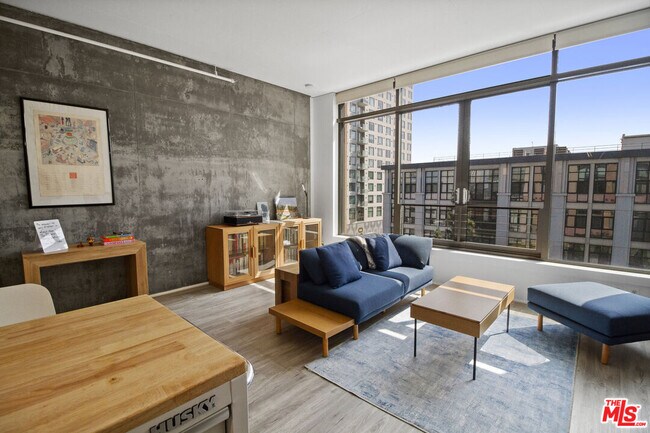 Building Photo - 1111 S Grand Ave