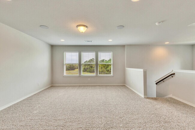 Building Photo - 701 Hays Hill Dr