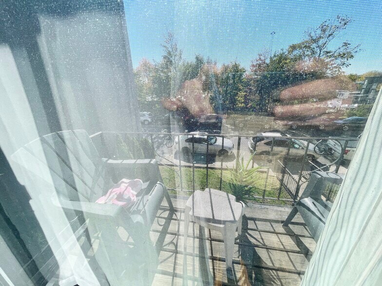 Building Photo - 380 E 8th St