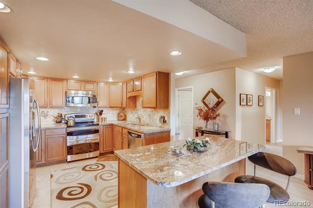 Building Photo - 14091 E Marina Dr
