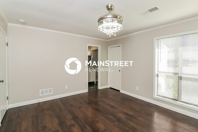 Building Photo - 3 Bedroom Pet-Friendly Home in Marietta, GA with Main Street Renewal