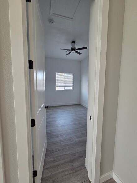 Building Photo - 926 W Estes Way