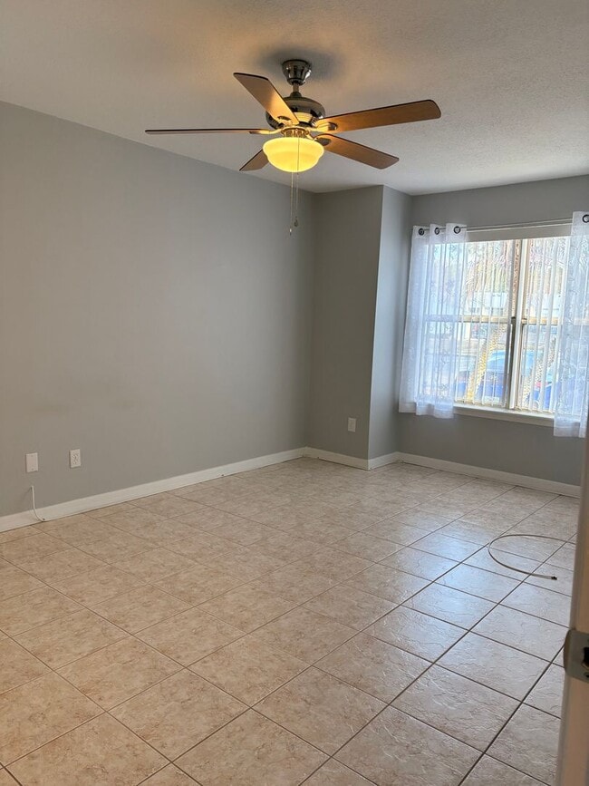 Building Photo - Indigo Pines