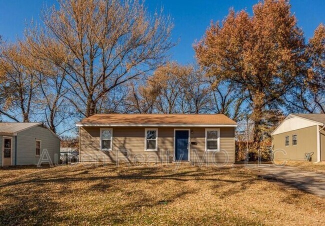 Building Photo - 5720 E 40th Terrace