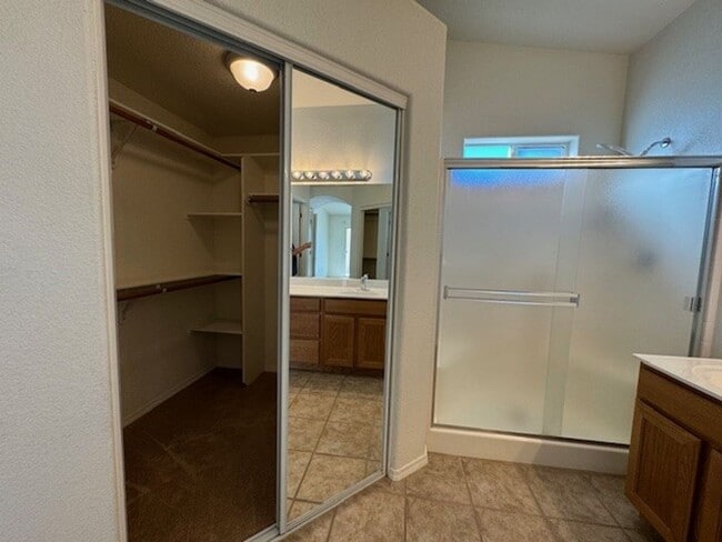 Building Photo - 3 Bedroom 2Ba with Side RV Space & fenced yard