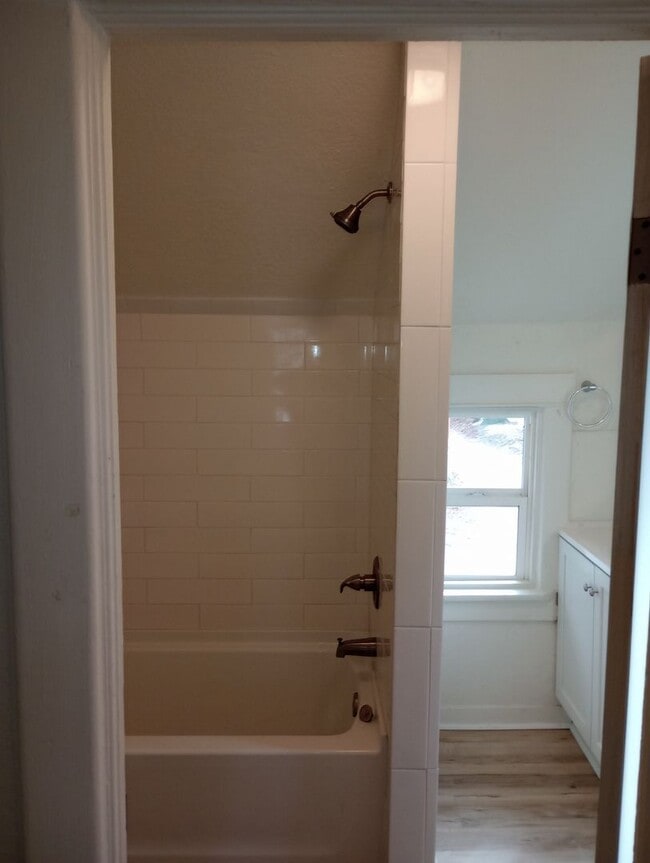Building Photo - LEASE TO OWN $1800 MO