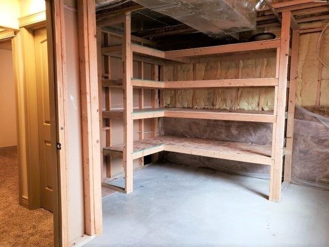 Building Photo - 2 Weeks Free on This Beautiful 4 Bed 3 Bath Home in West Haven!