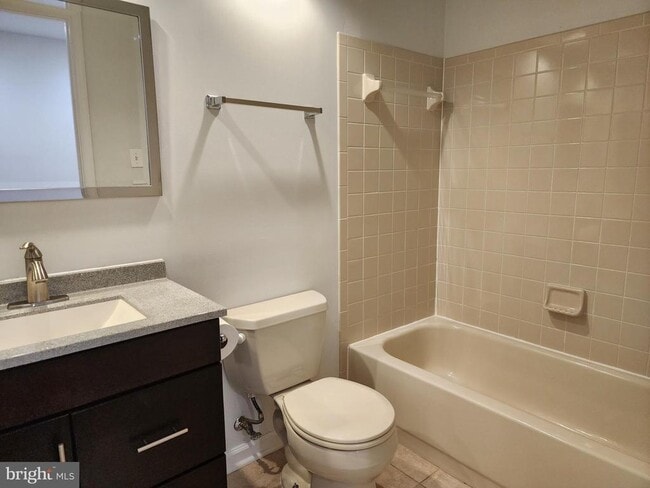 Building Photo - 14564 Woodgate Manor Cir