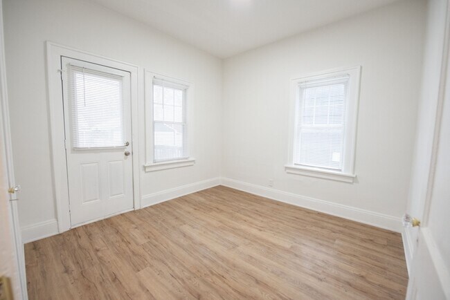 Building Photo - 1310 Webb Rd