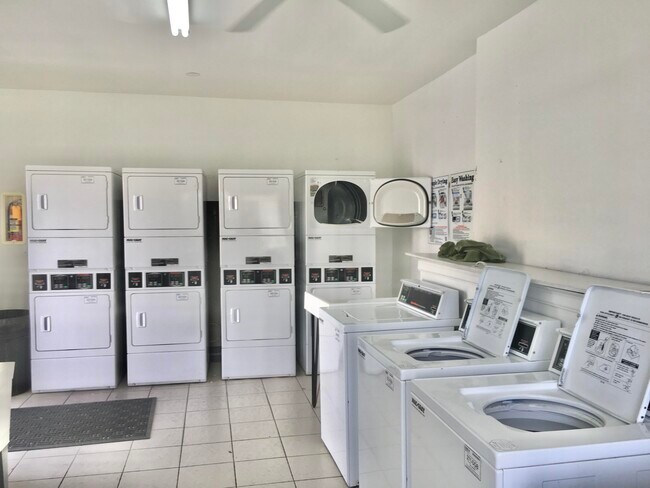 Building Photo - 1500 N Congress Ave