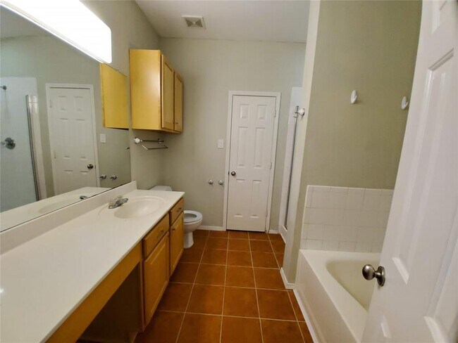 Building Photo - 9201 Popes Creek Ct