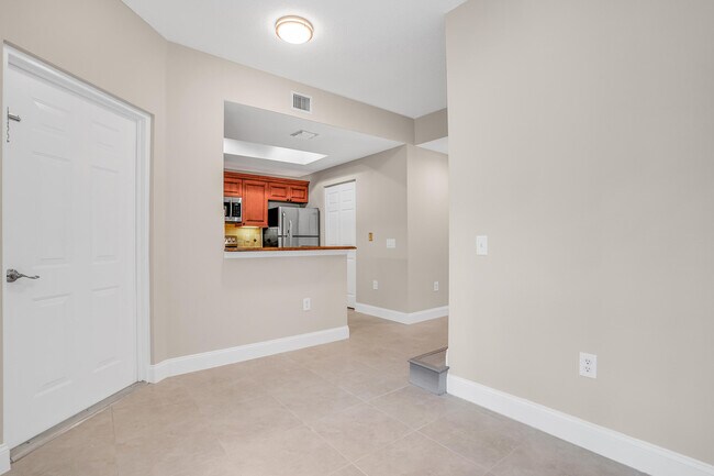Building Photo - 2802 Sarento Pl