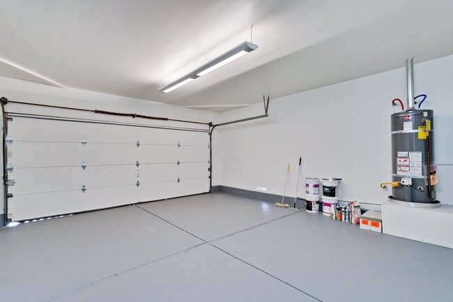 Building Photo - 1660 S Capitol Ave