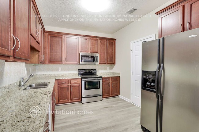 Building Photo - 805 City Park Dr