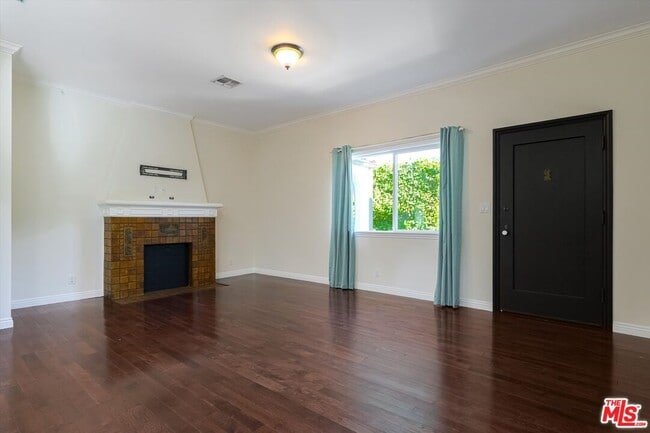 Building Photo - 809 N La Jolla Ave