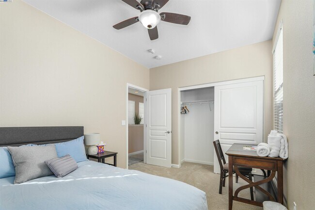 Building Photo - 7459 Starward Dr