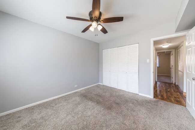 Building Photo - 9379 Bay Colony Dr