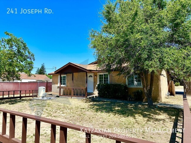 Primary Photo - Renovated 4-Bedroom Single Story Manteca C...