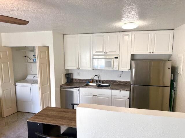 Building Photo - 641 Executive Center Dr