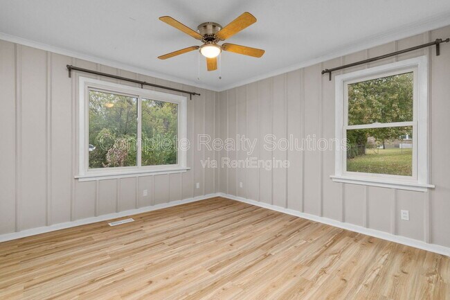 Building Photo - 1821 Korando Ave