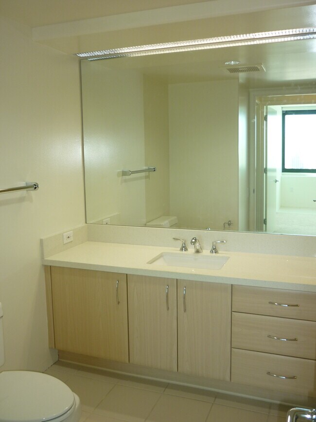 Building Photo - 88 Piikoi St