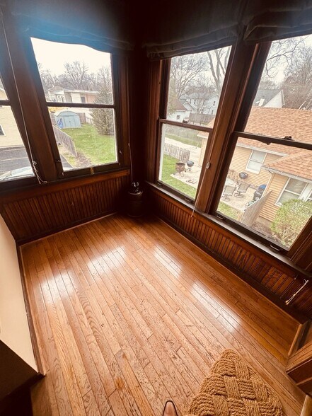 Building Photo - 113 N Batavia Ave