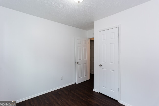 Building Photo - 6960 Brown Dr S