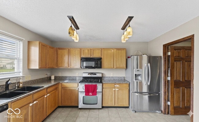 Building Photo - 2230 Cedarmill Dr
