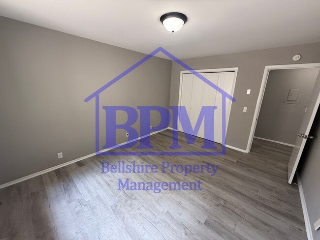 Building Photo - Budget-Friendly 2 Bed, 1 Bath Apartment – ...