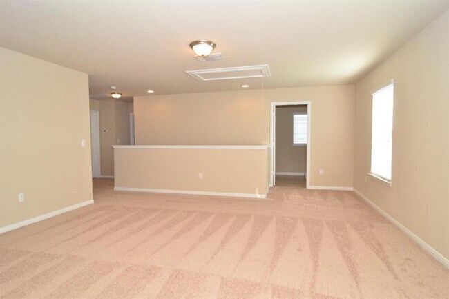 Building Photo - 261 Northern Flicker St