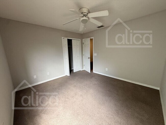 Building Photo - 109 Whispering Pines Way