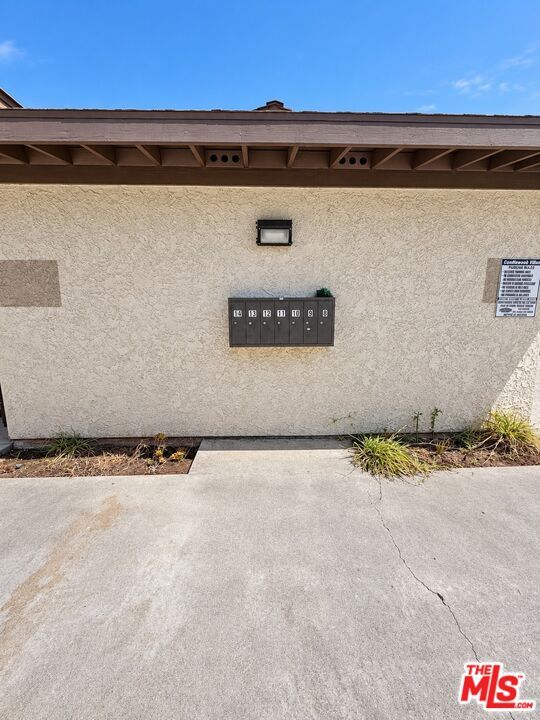 Building Photo - 11735 Valley View Ave