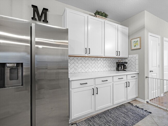 Building Photo - 1123 Station Manor Ln