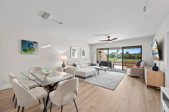 Building Photo - 6360 Pelican Bay Blvd