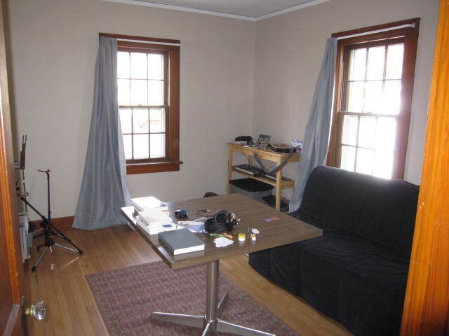 Building Photo - 806 S Lynn St