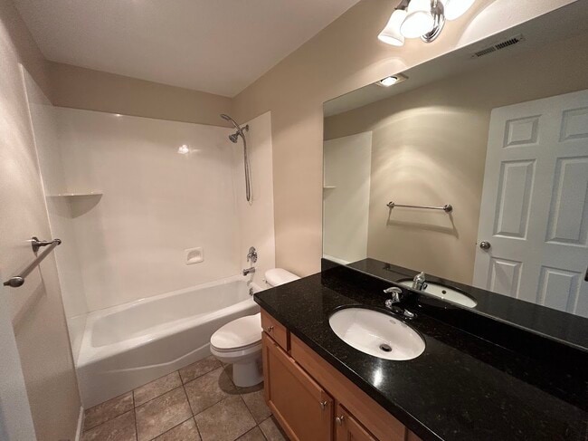 Building Photo - 686 E Union Garden Ct S