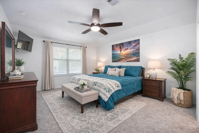 Building Photo - 24034 Sunview Vly Dr