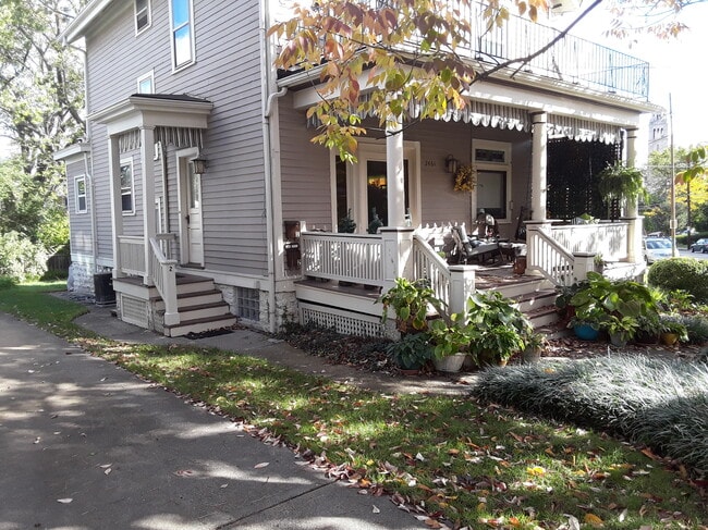 Entrance - 2461 Fairview Ave