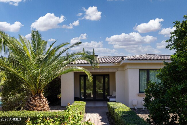 Building Photo - 7730 N Mockingbird Ln