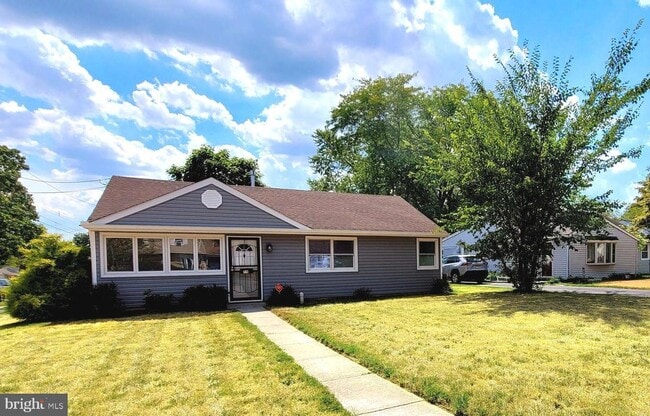 Primary Photo - 79 Lanning St