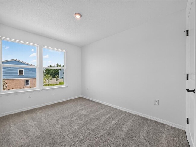 Building Photo - 3004 Jessamine Dr