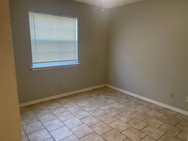 Building Photo - Jackson Street Duplex's